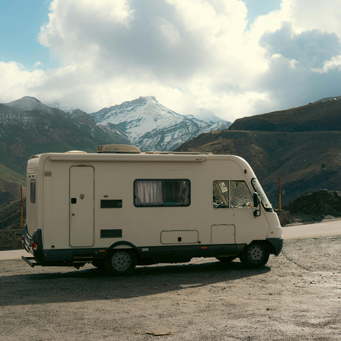 Motorhome Sat Nav vs Google Maps – Which Is Safer in 2026?